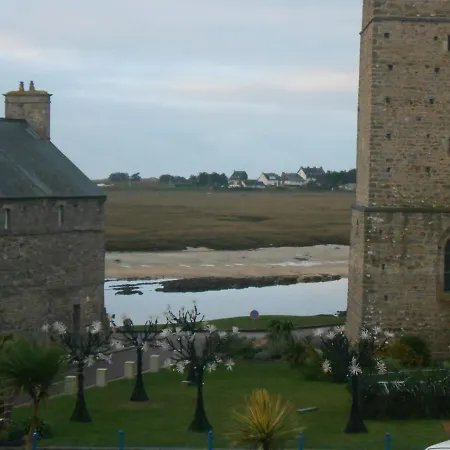 Petit Nid Douillet A Port-bail Портбай